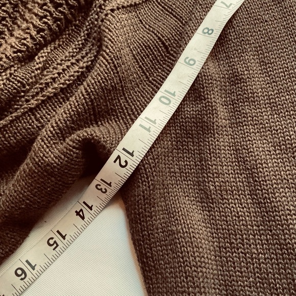 Elegant Brown Knit Cardigan - Picture 3 of 10